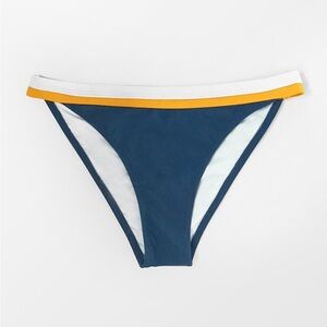 NWT Cupshe White & Orange Trim Bikini Bottoms